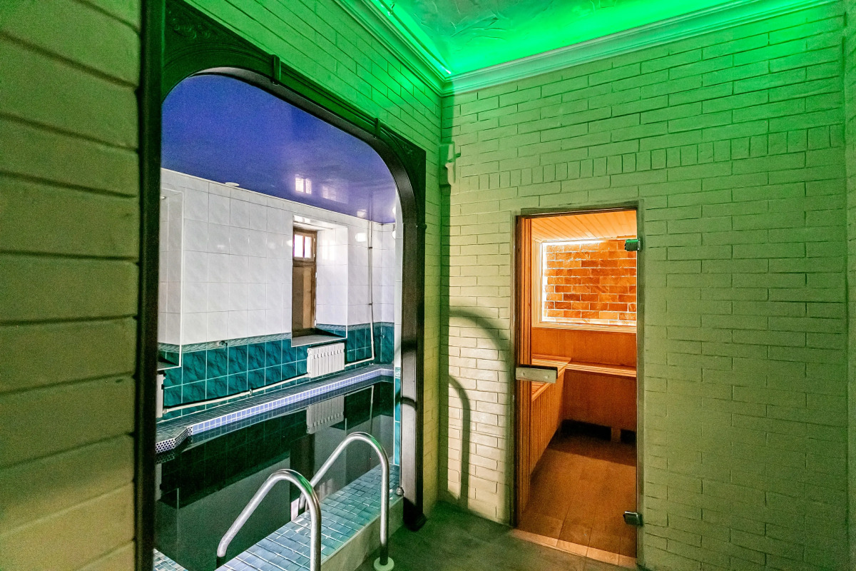 Отель Скала