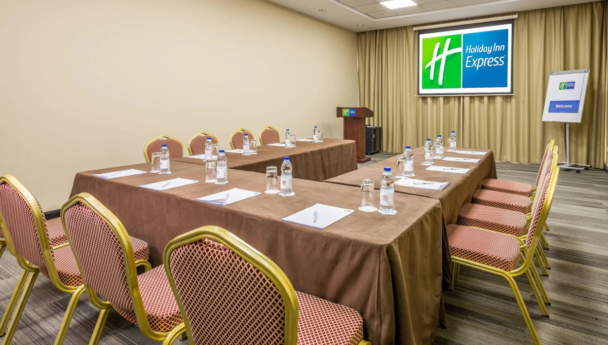 Holiday Inn Express Dubai Jumeirah an IHG Hotel