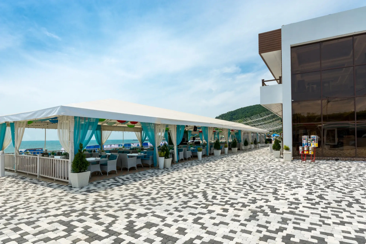 Курортный отель Лазурный берег