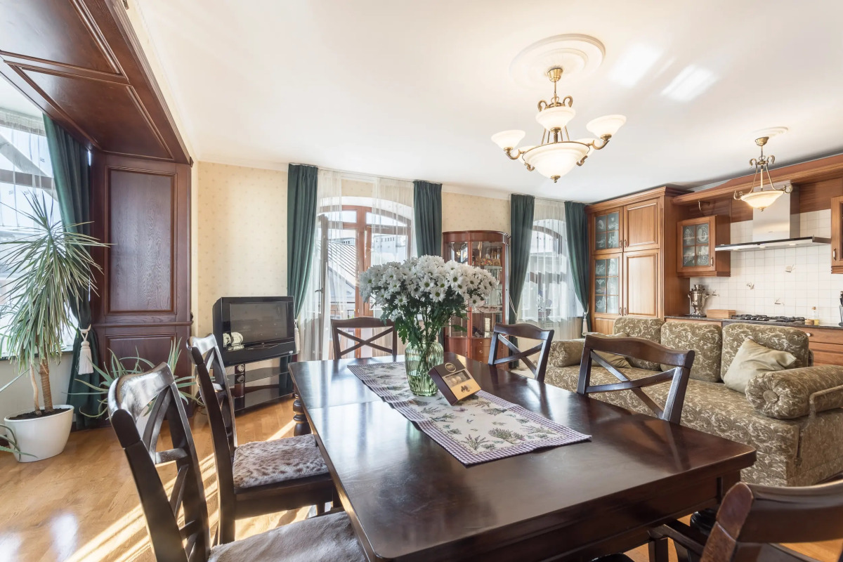 Апартаменты Большие красивые апартаменты напротив Кремля