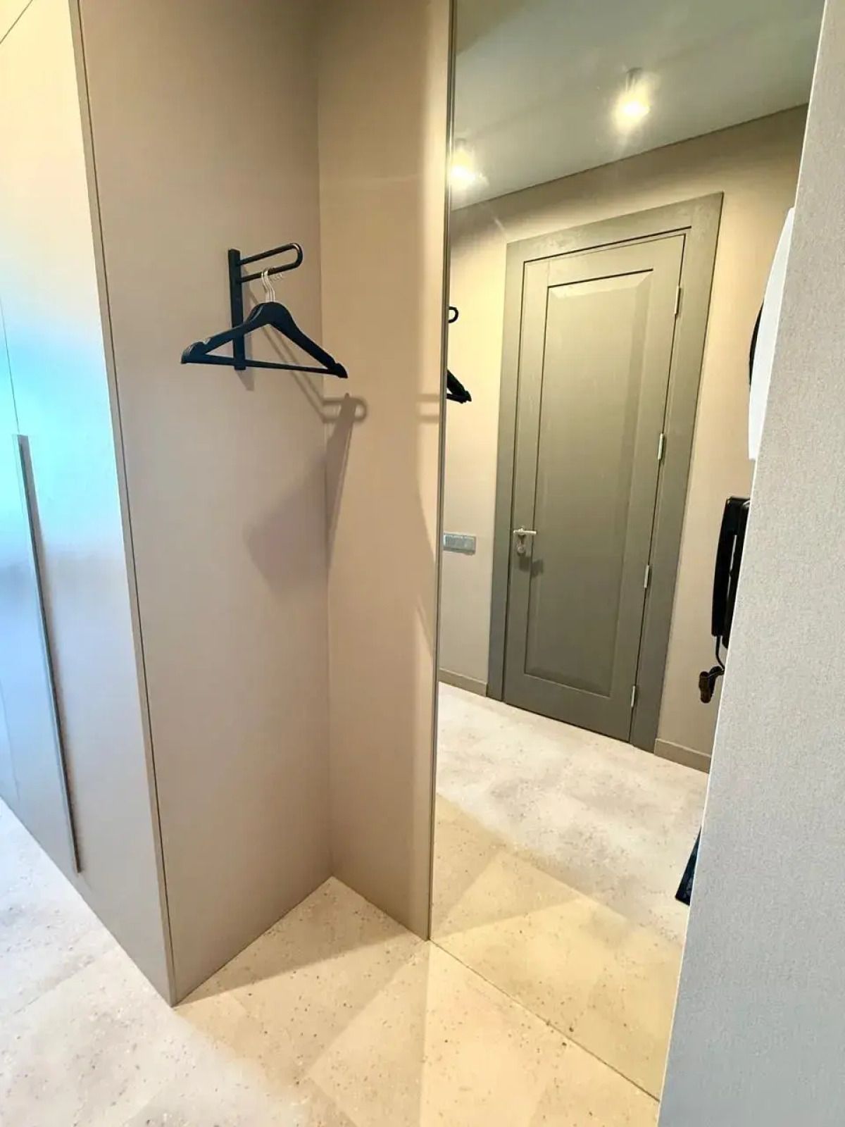 Апартаменты Unique Apart Рубин рядом с Ледовой ареной Груздева, КРИРПО и ТЦ Гринвич на Молодежном 19б