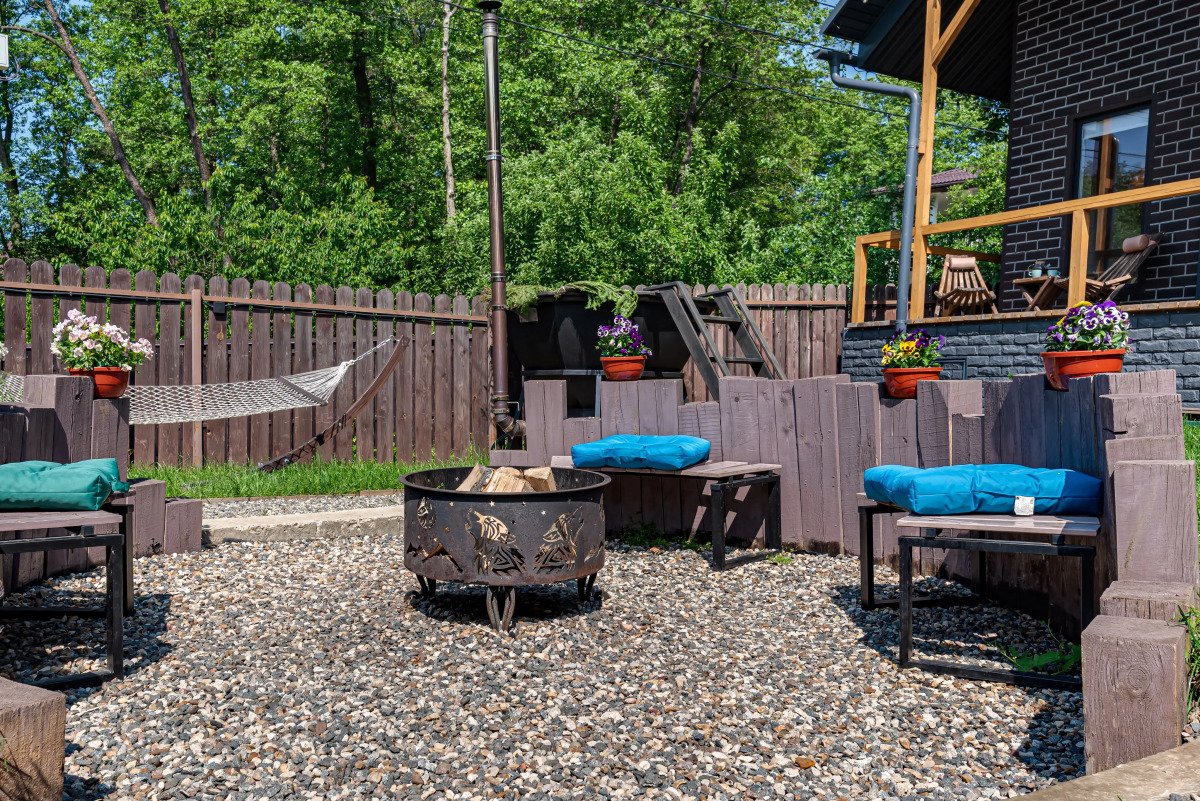 Частный дом с бaнeй на дpoвaх Harmony