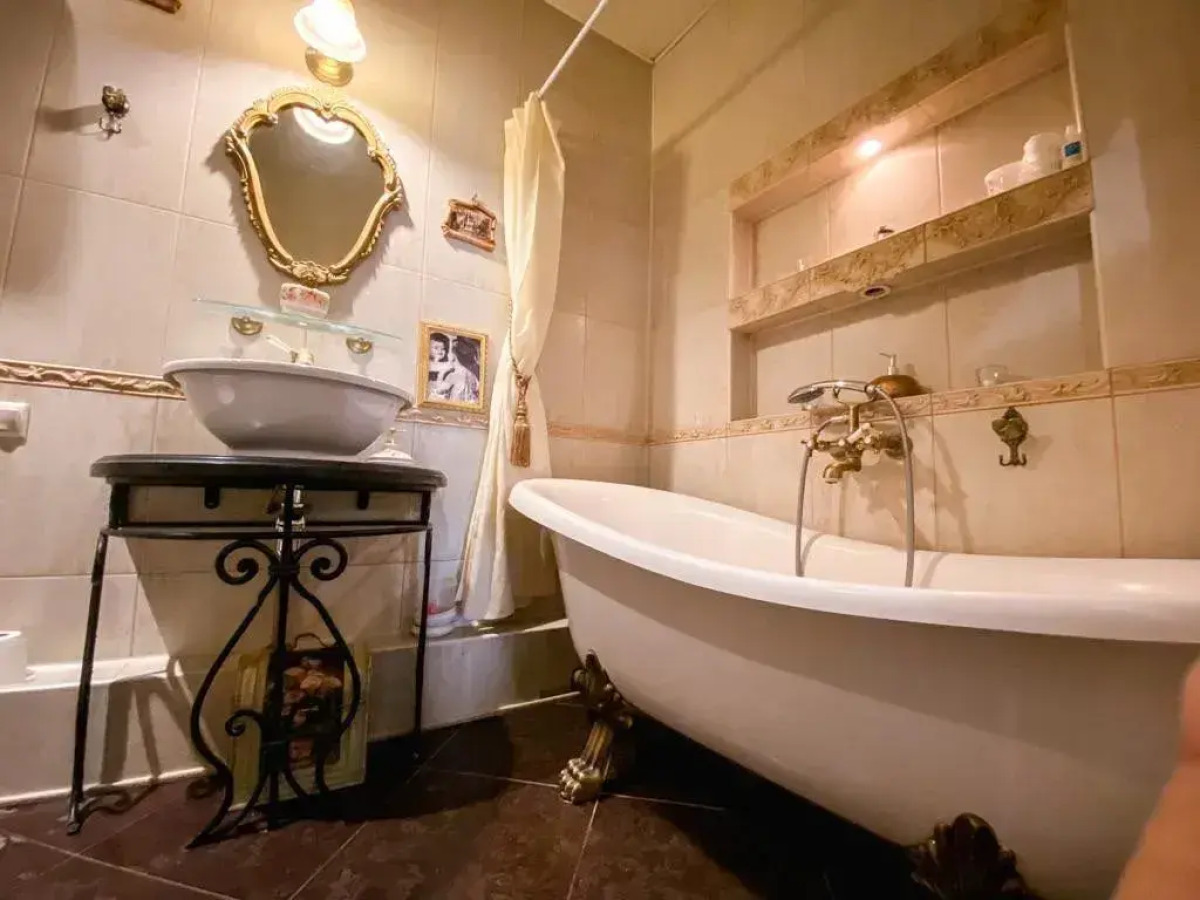 Квартира на Запотоцкого, 12