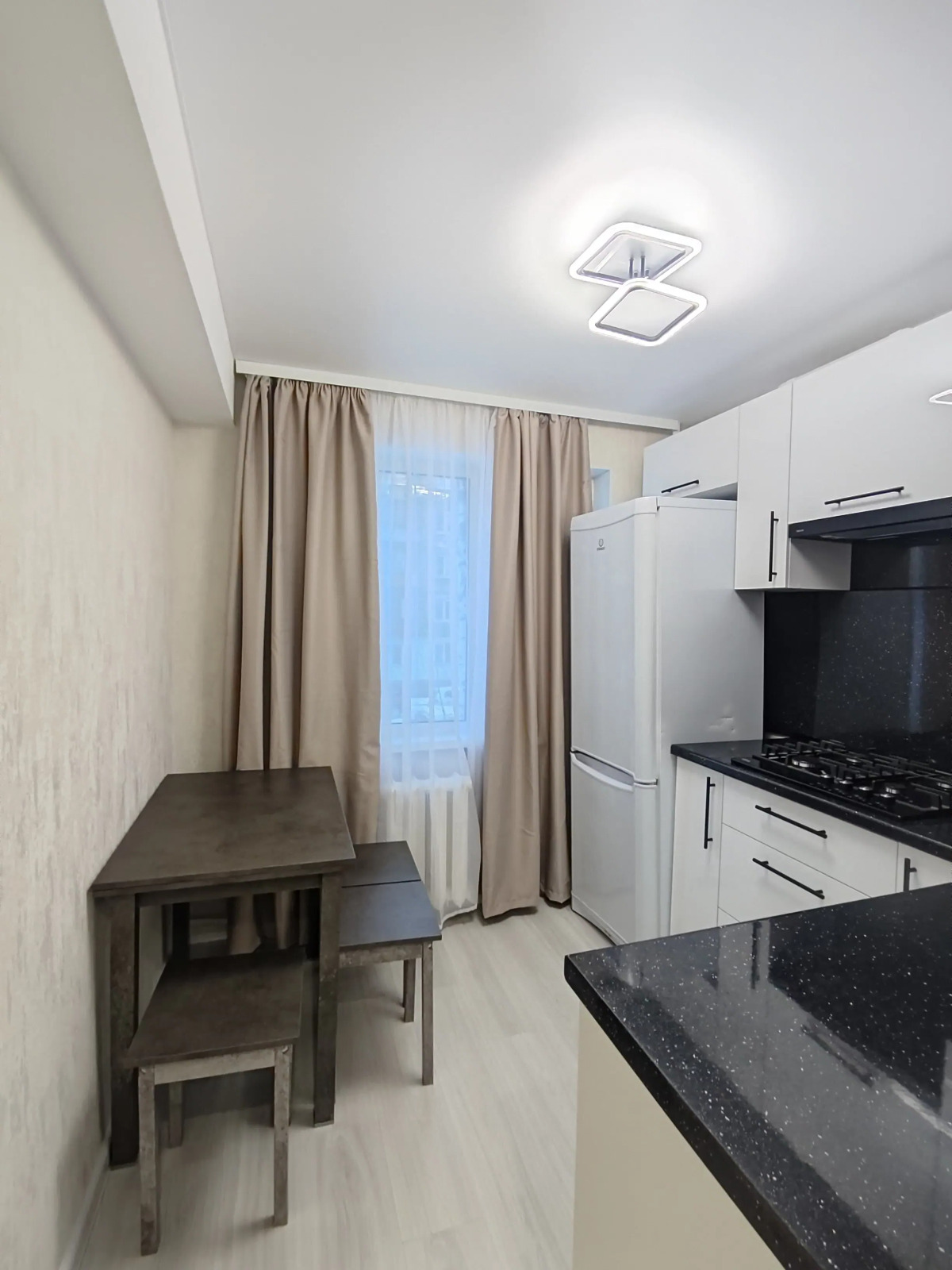 Апартаменты Двухкомнатные новые в центре