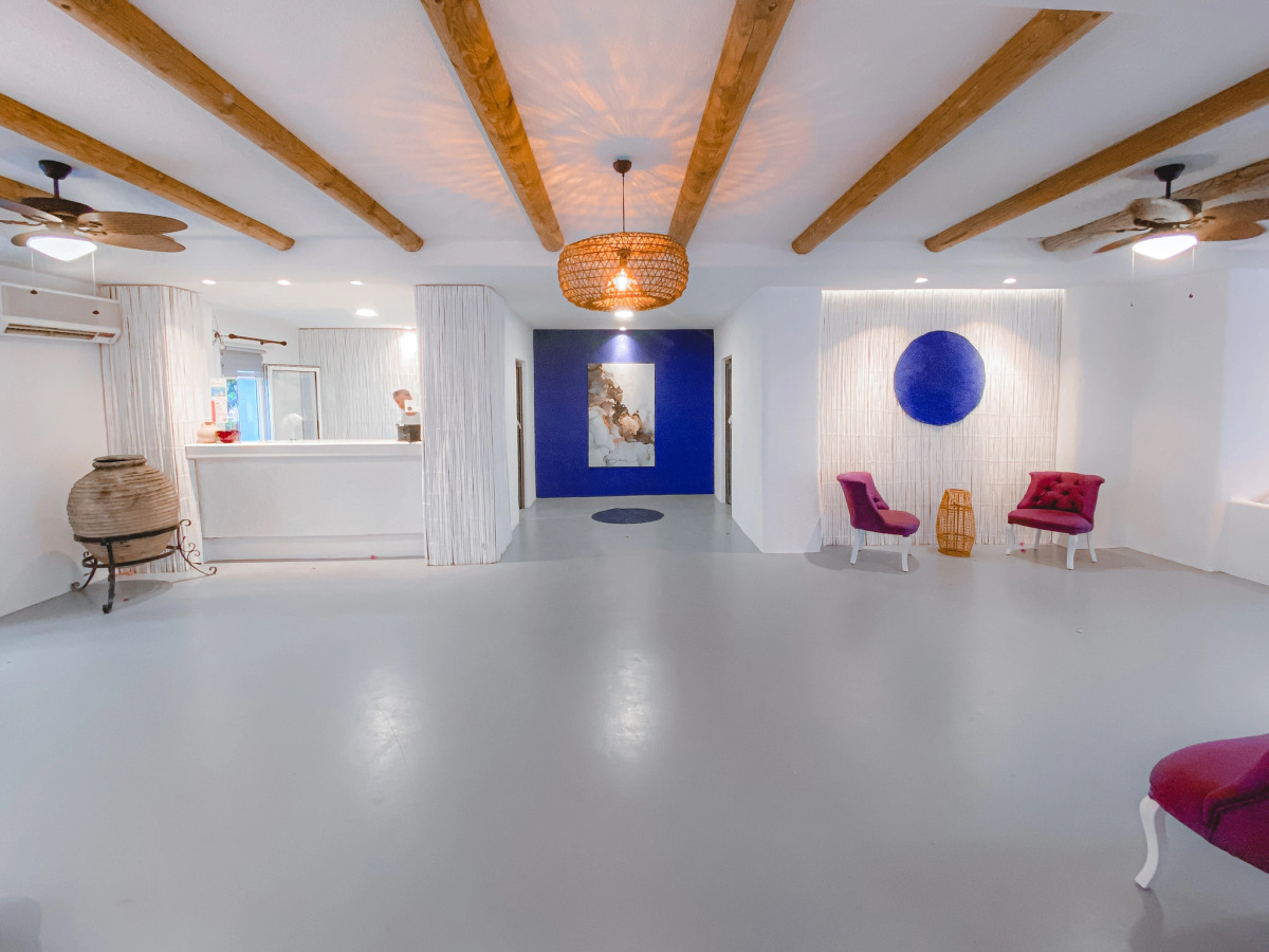 Отель The Hello