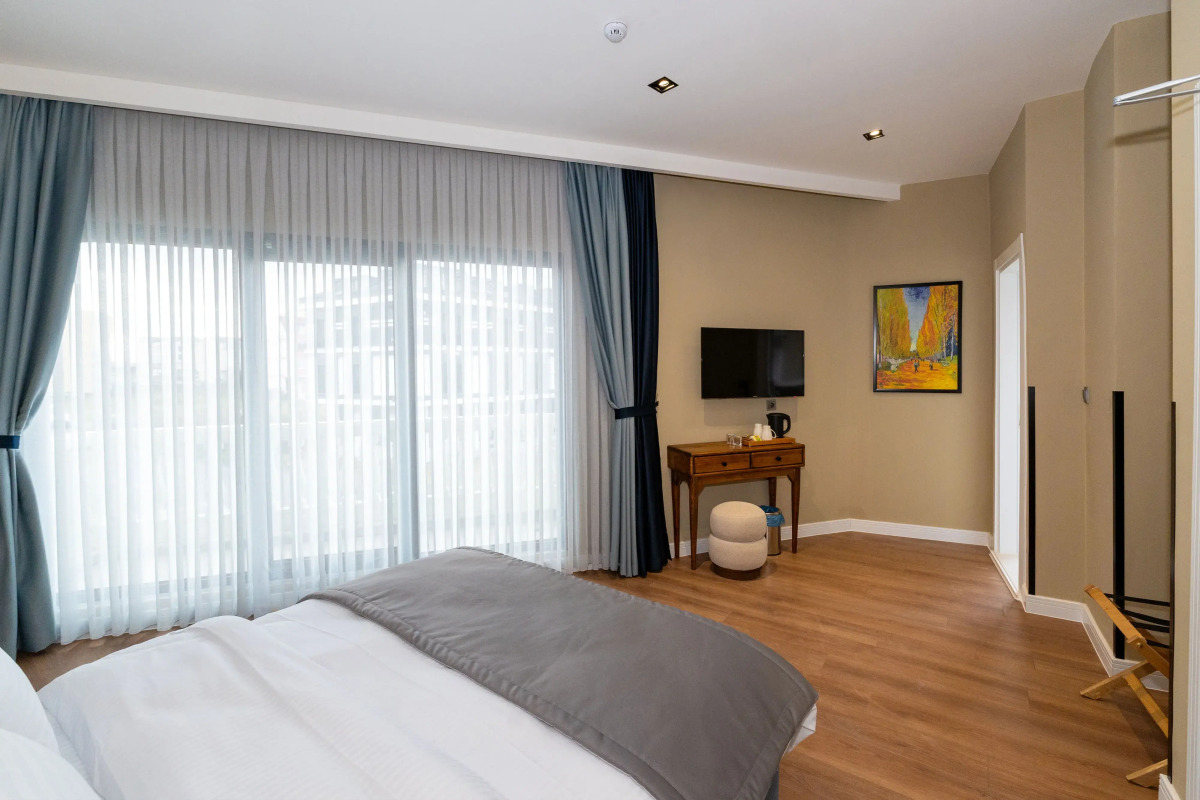 Nenessa Airport Hotel