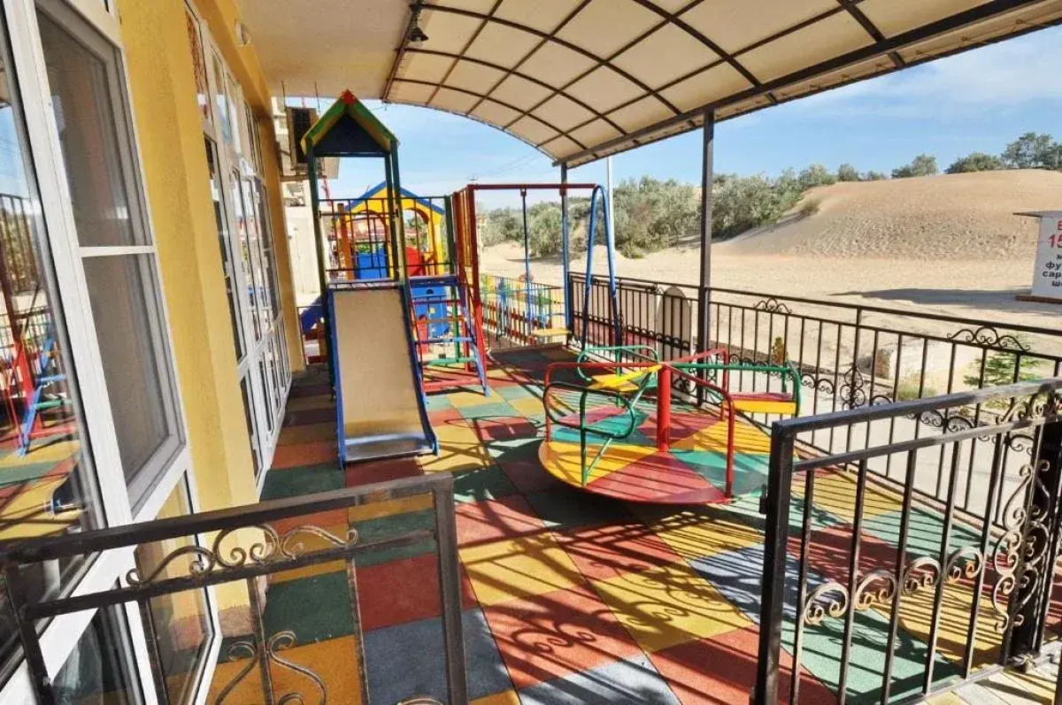 Отель Кронос