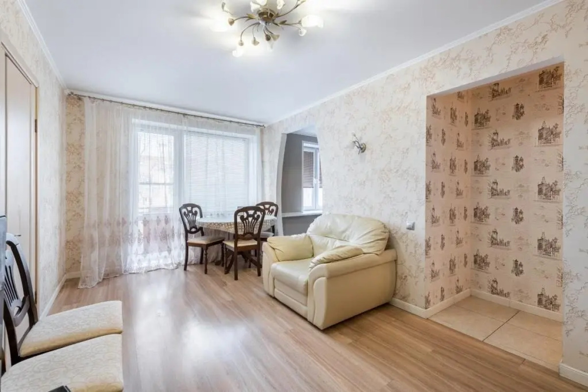 Апартаменты  8-я Парковая  25