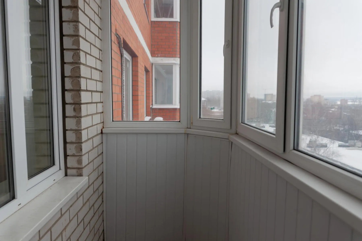 Апартаменты однокомнатные (117) Серебровская 91