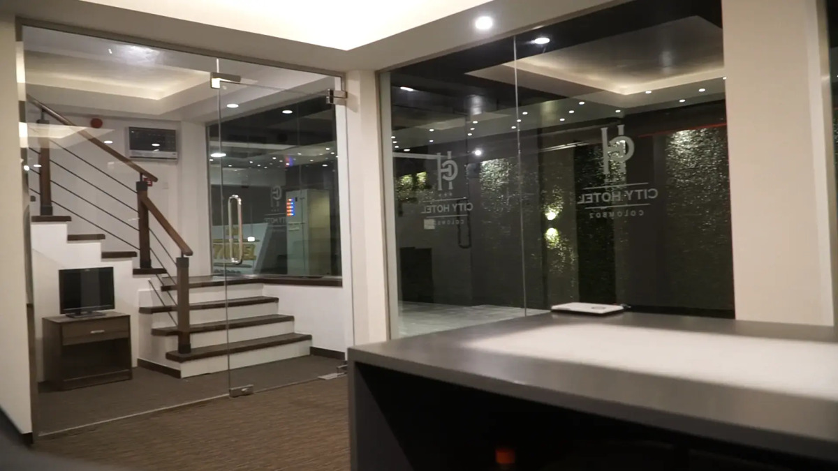 Отель City Colombo 02