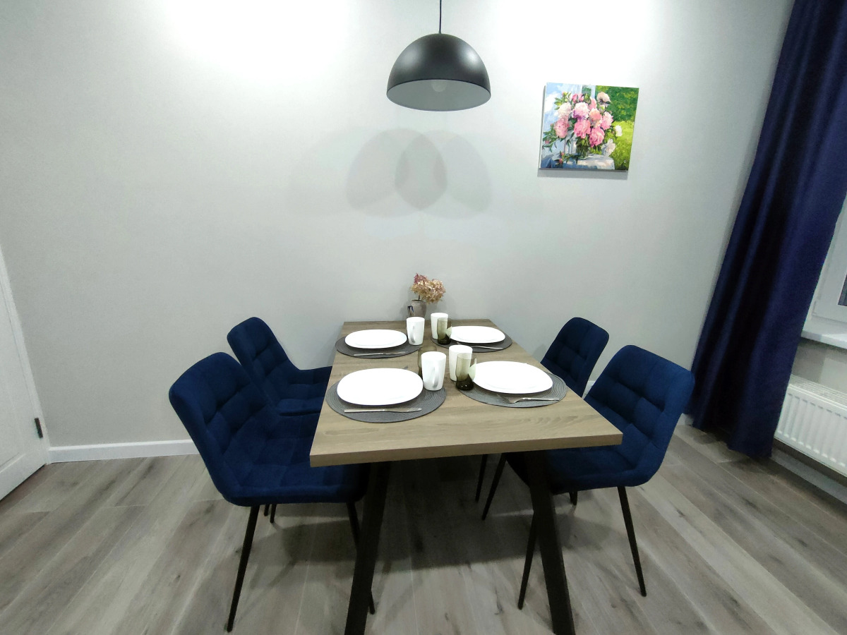 Апартаменты видовые двухкомнатные у метро на 24 этаже