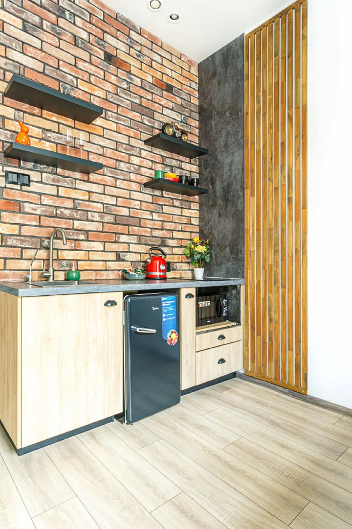 Апартаменты на Большом 13 Балкон