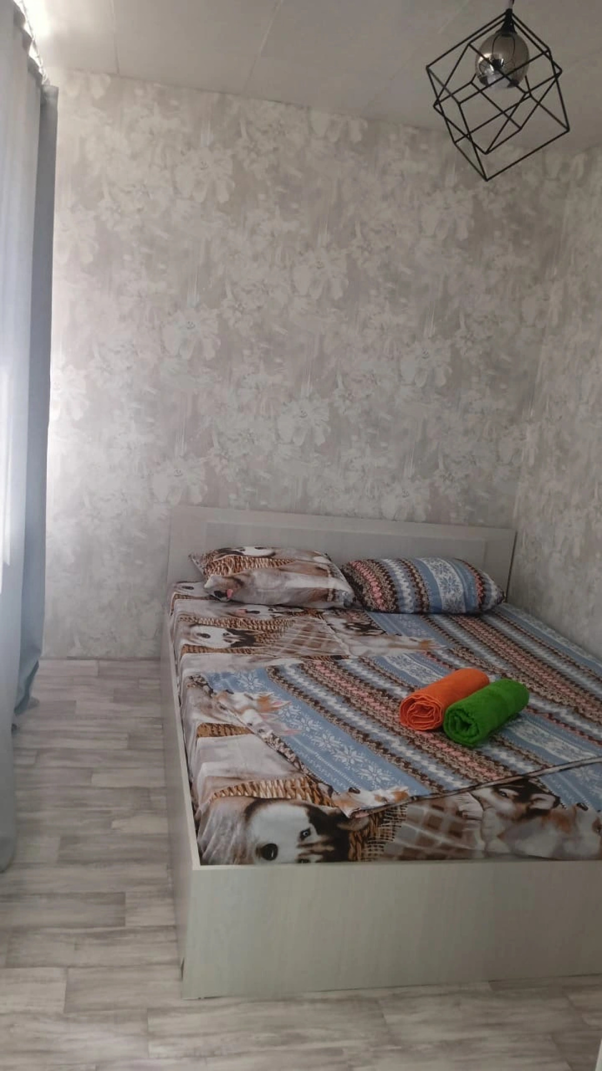 Апартаменты Двухкомнатная квартира с ремонтом рядом с озером