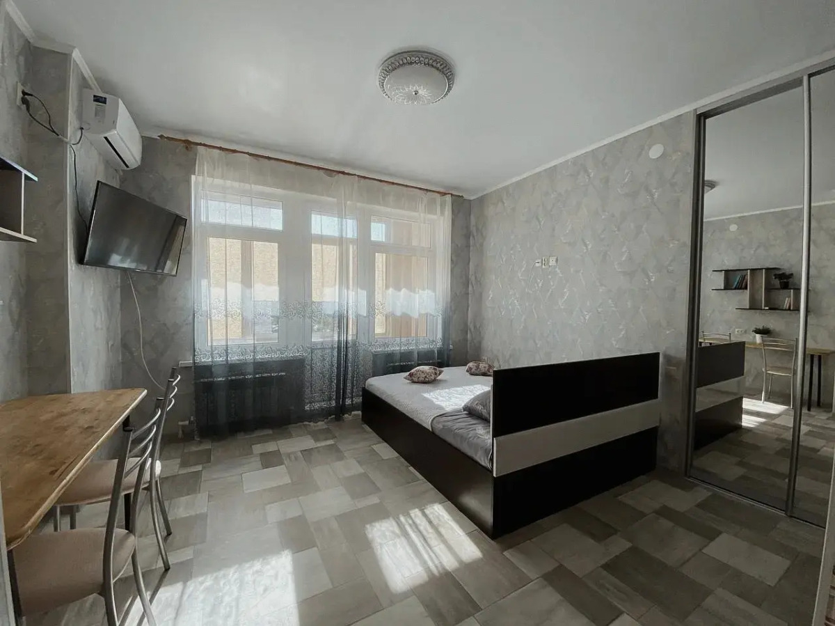 Квартира студия Green FOX с видом на Собор Святого Владимира