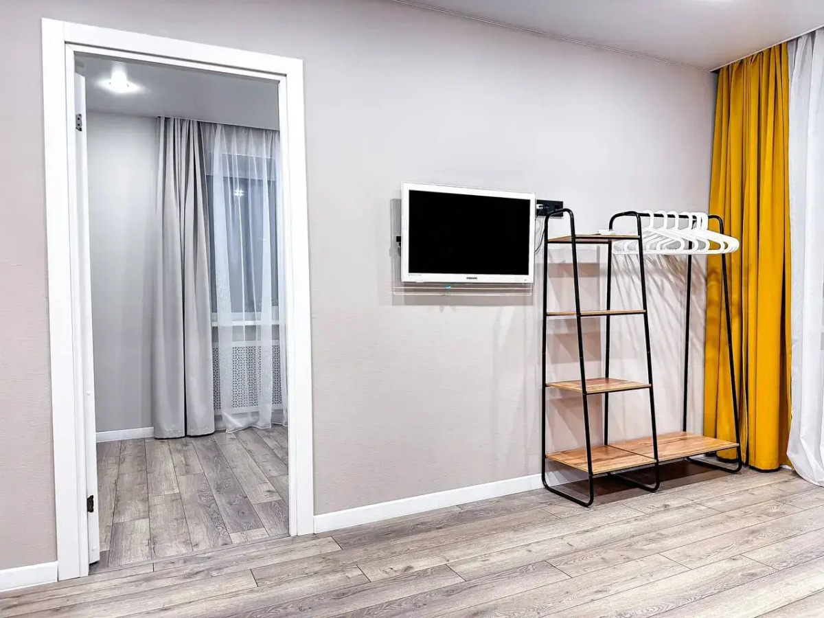 Квартира двухкомнатная в Кировске на Ленина 22 сеть Как дома