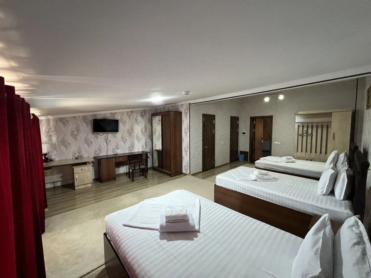 Отель Garden City