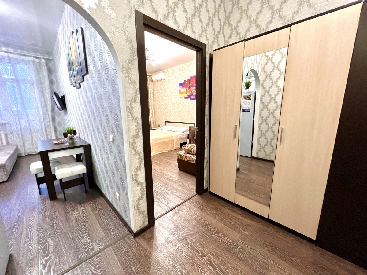 Уютные Апартаменты рядом с Губернским рынком (ул. Маяковского 95)