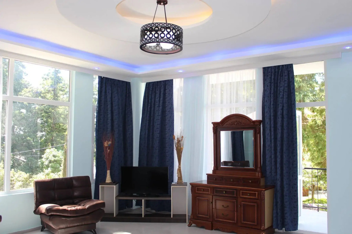 Отель Nine Brothers