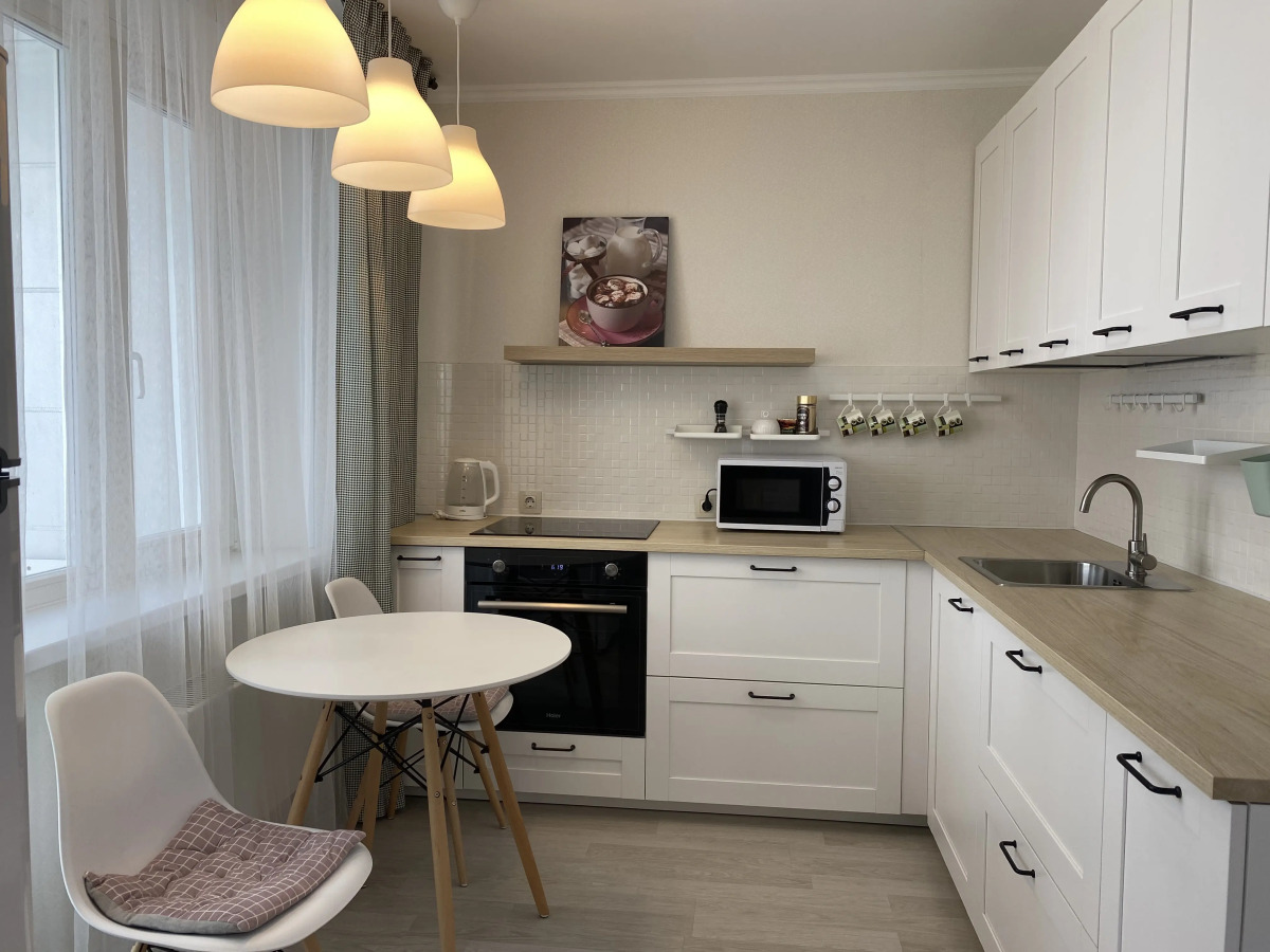 Квартира Современная рядом с ТЦ Остров Arendatmn24