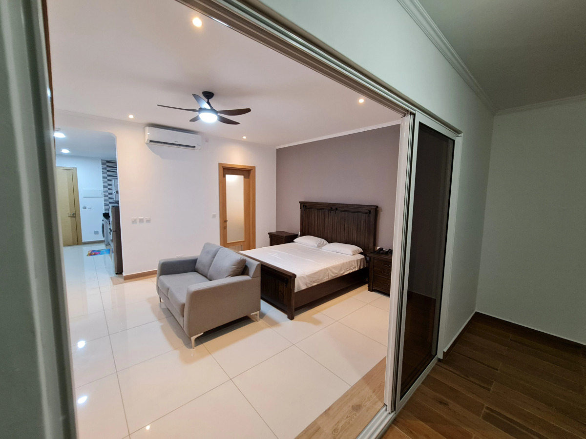 Апарт-отель Royale Suites Luxury Apartment