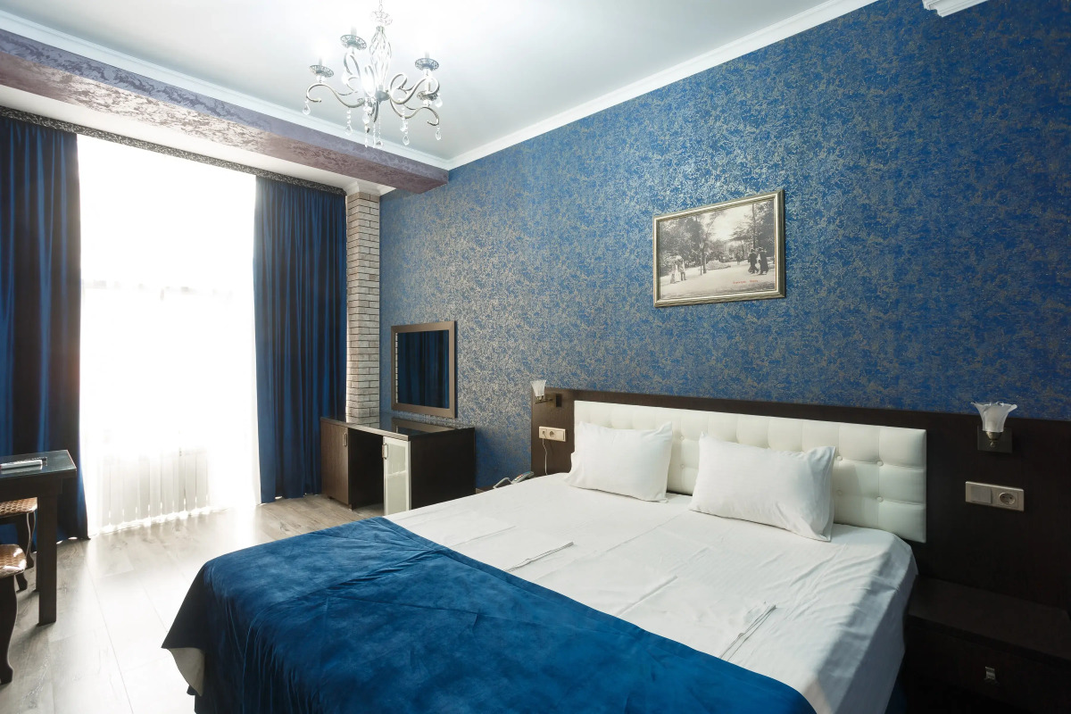 Отель Верона