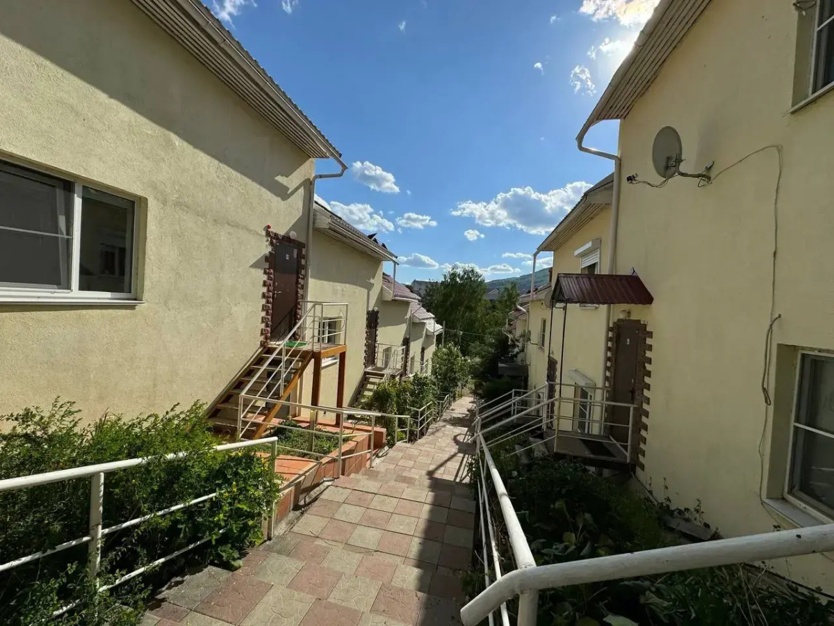 Бунгало на озере Банное