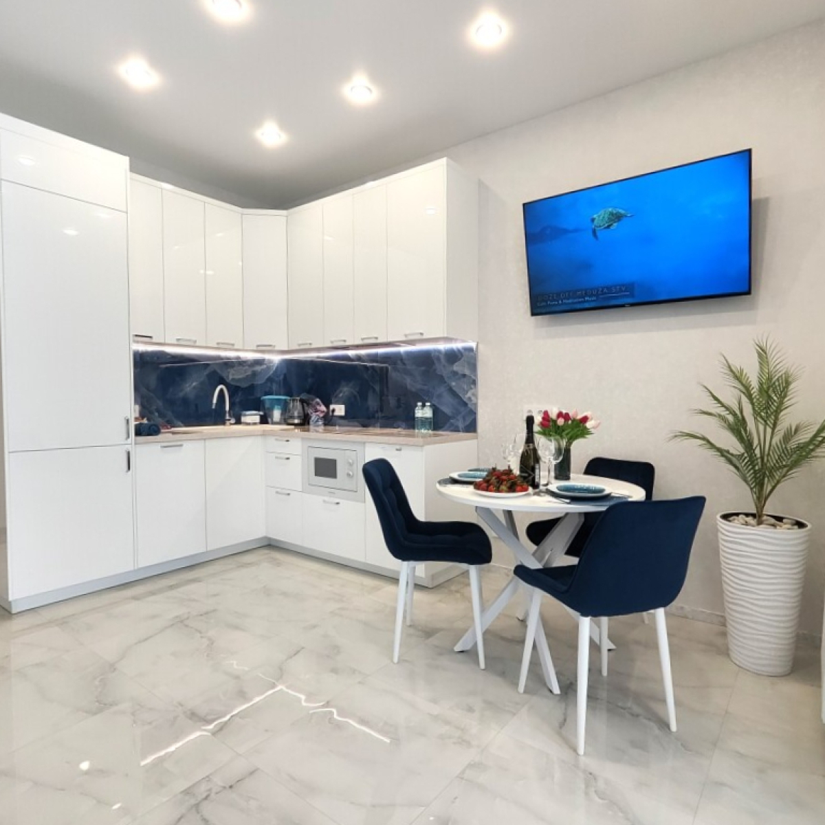 Апартаменты с шикарным видом на море Paradise