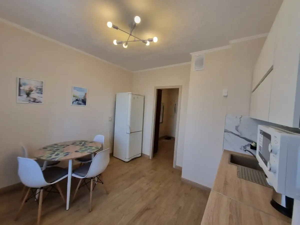 Квартира у парка 300 летия