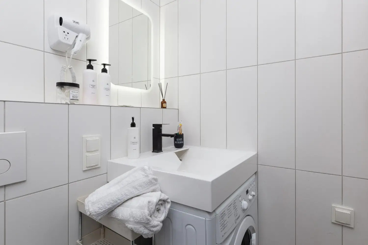 Квартира Яркая студия рядом с набережной и кондиционером