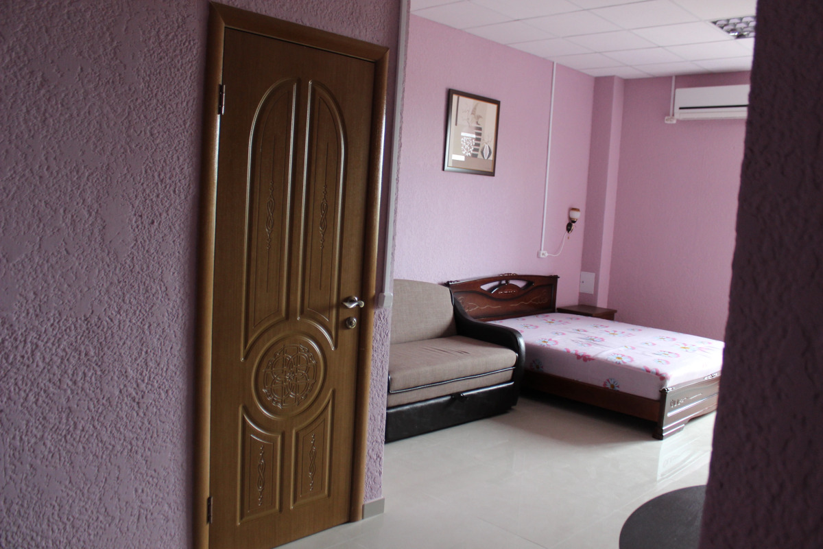 Отель Адель