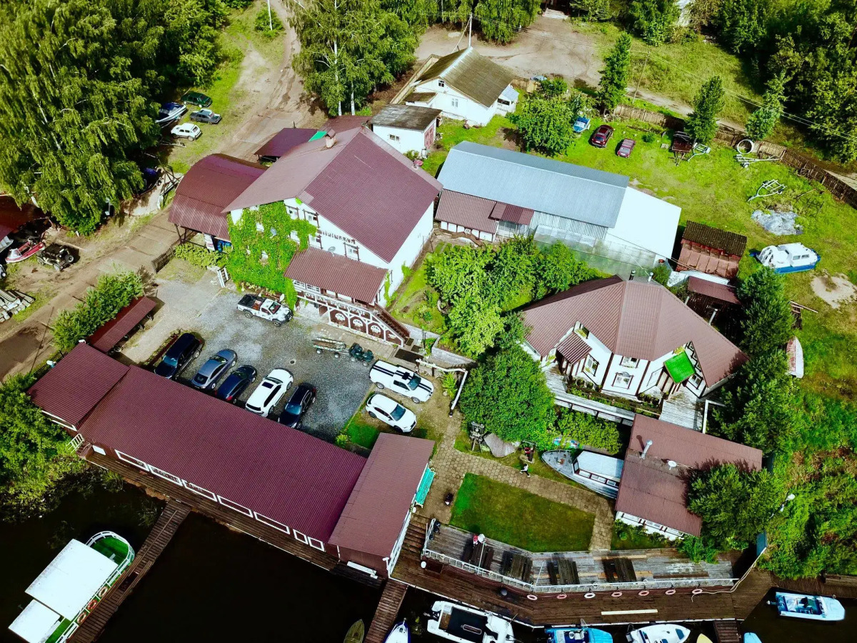 Отель Гостиничный рыболовно-охотничий комплекс Александровский Причал