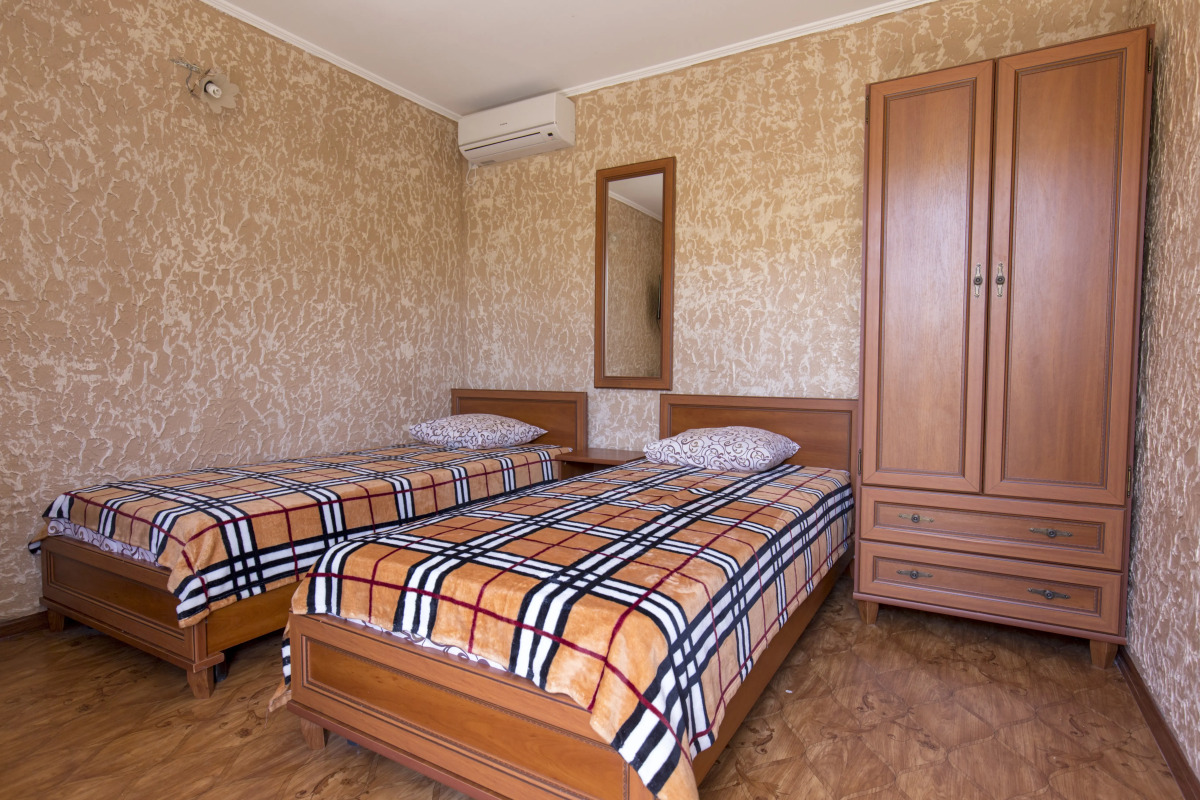 U Yudzhina Guest House