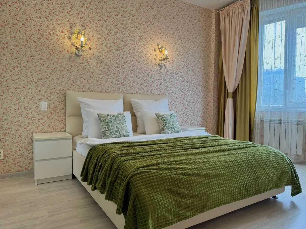 Апартаменты Аврора Октябрьская 24