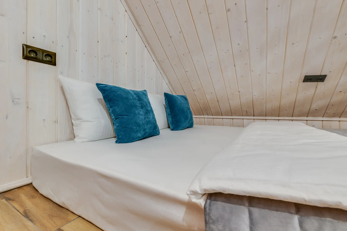 Частный дом загородный с баней на дровах