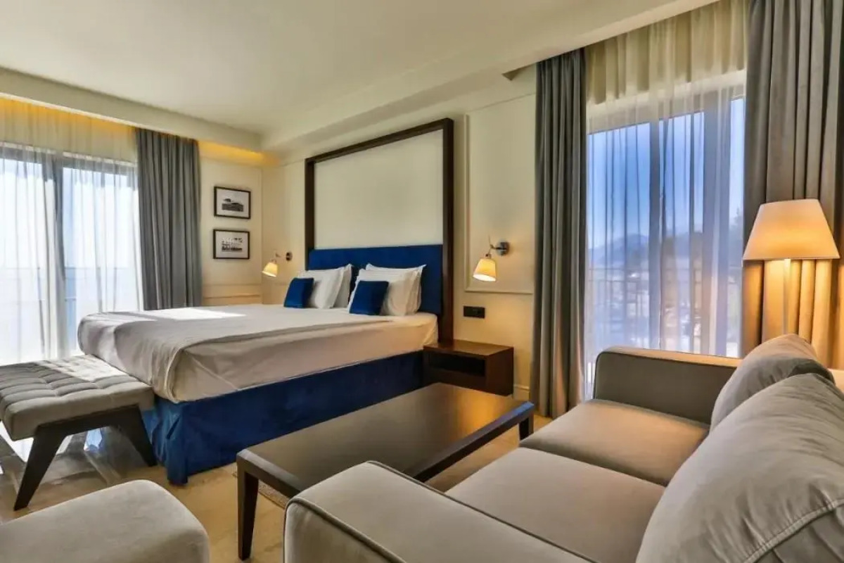 Отель California by Aycon