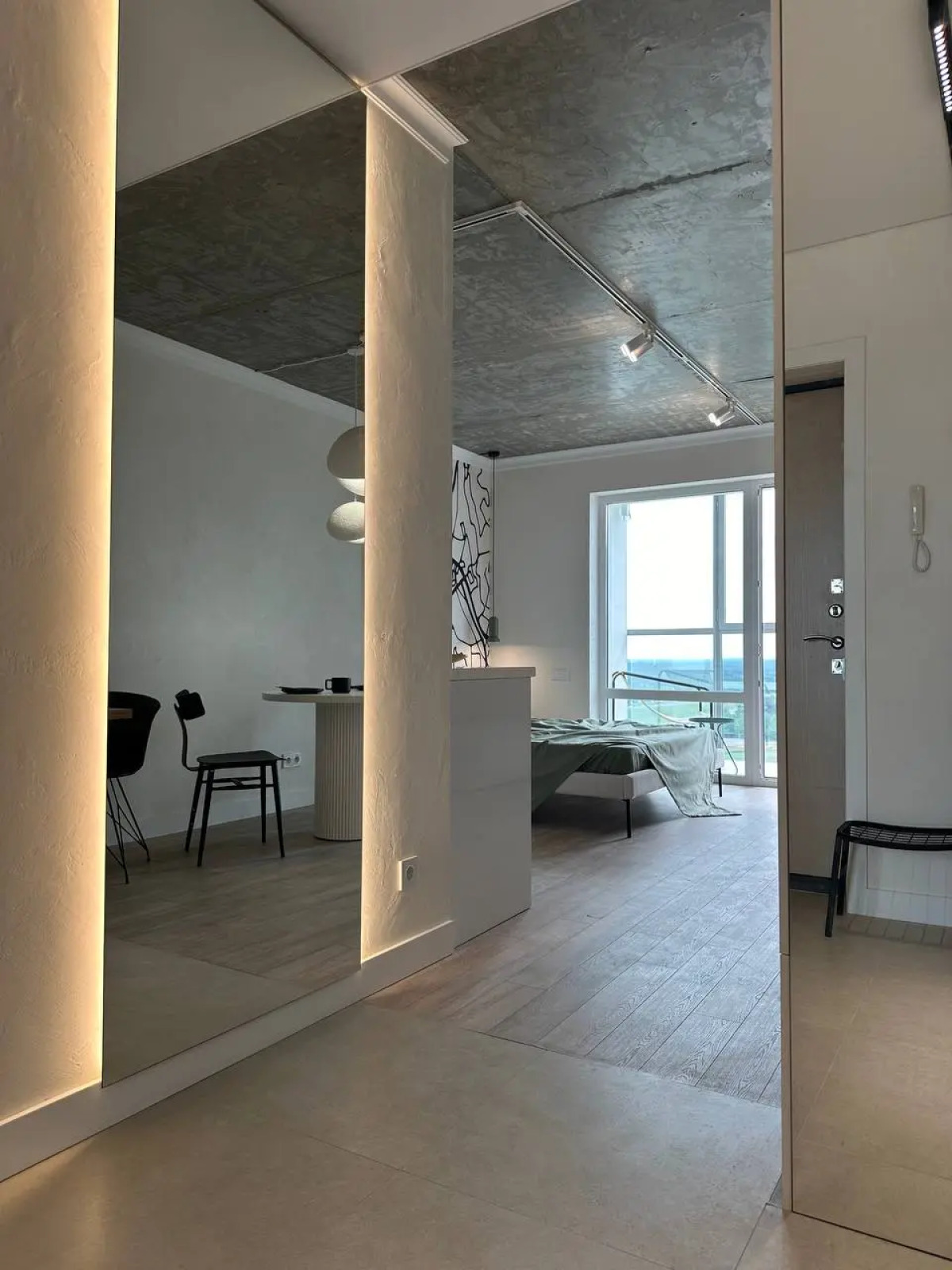 Квартира Happy Aero Стильная Студия с Красивым Видом