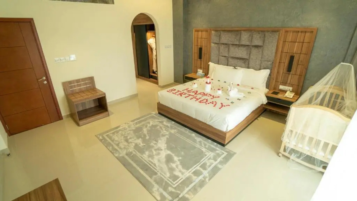 Отель The Plaza  and Resort