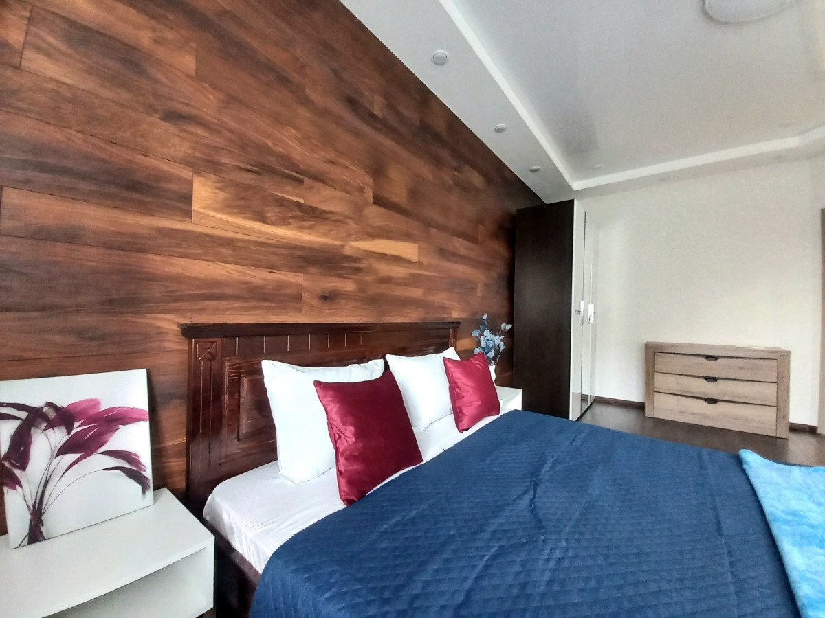 Квартира сети Неотель панорамная рядом с ВГУ, памятником Славы