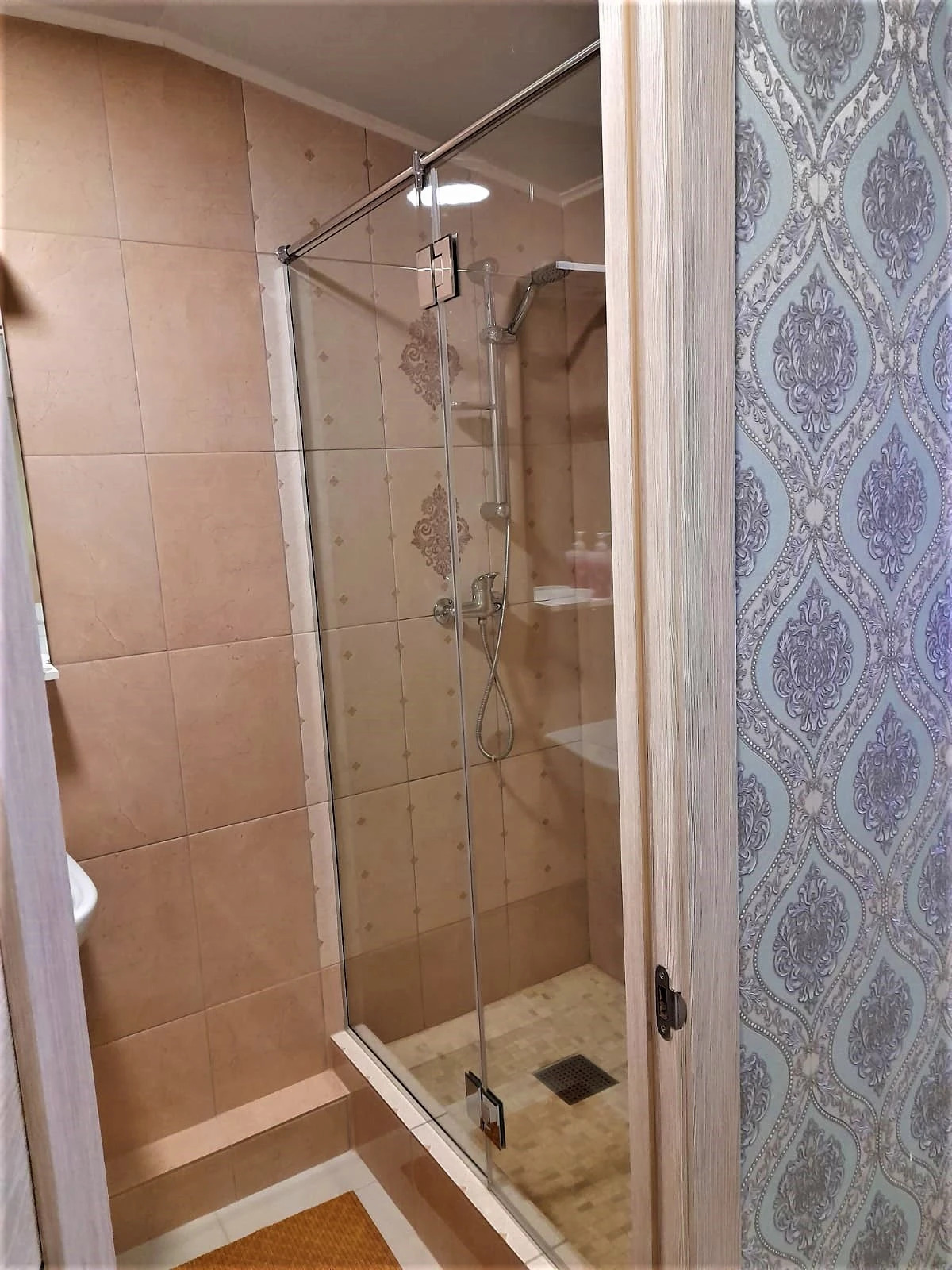 Хостел на Новособорной