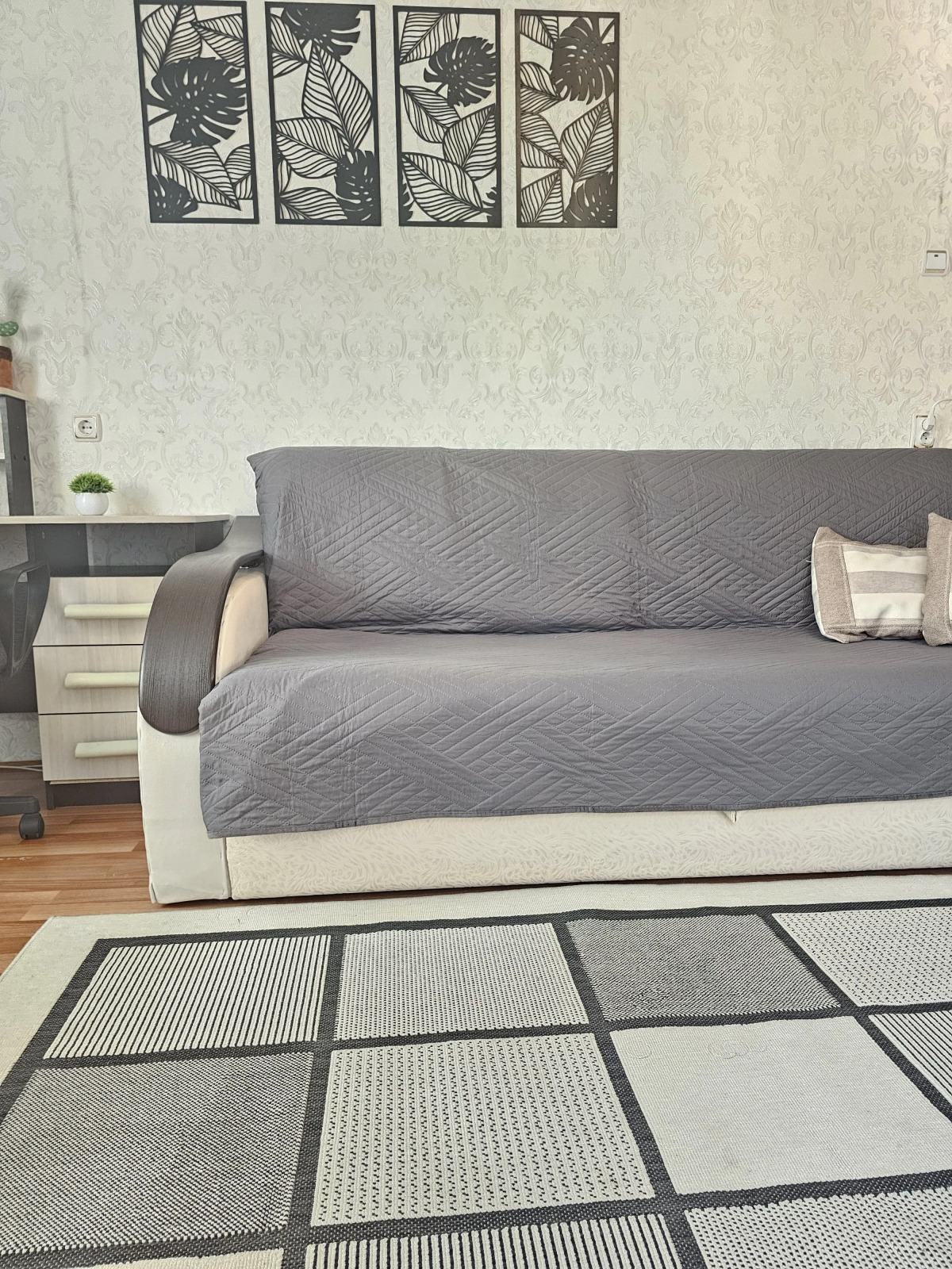 Квартира Просторная двухкомнатная возле пляжа