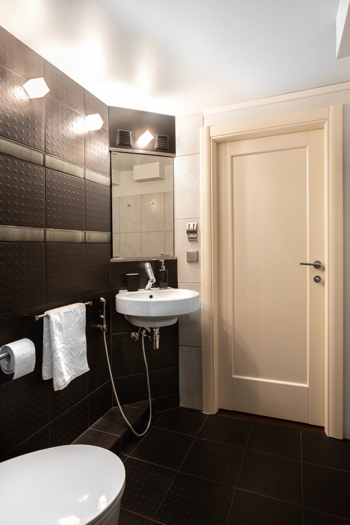 Апартаменты MyhomeYourhome на Таврической 11