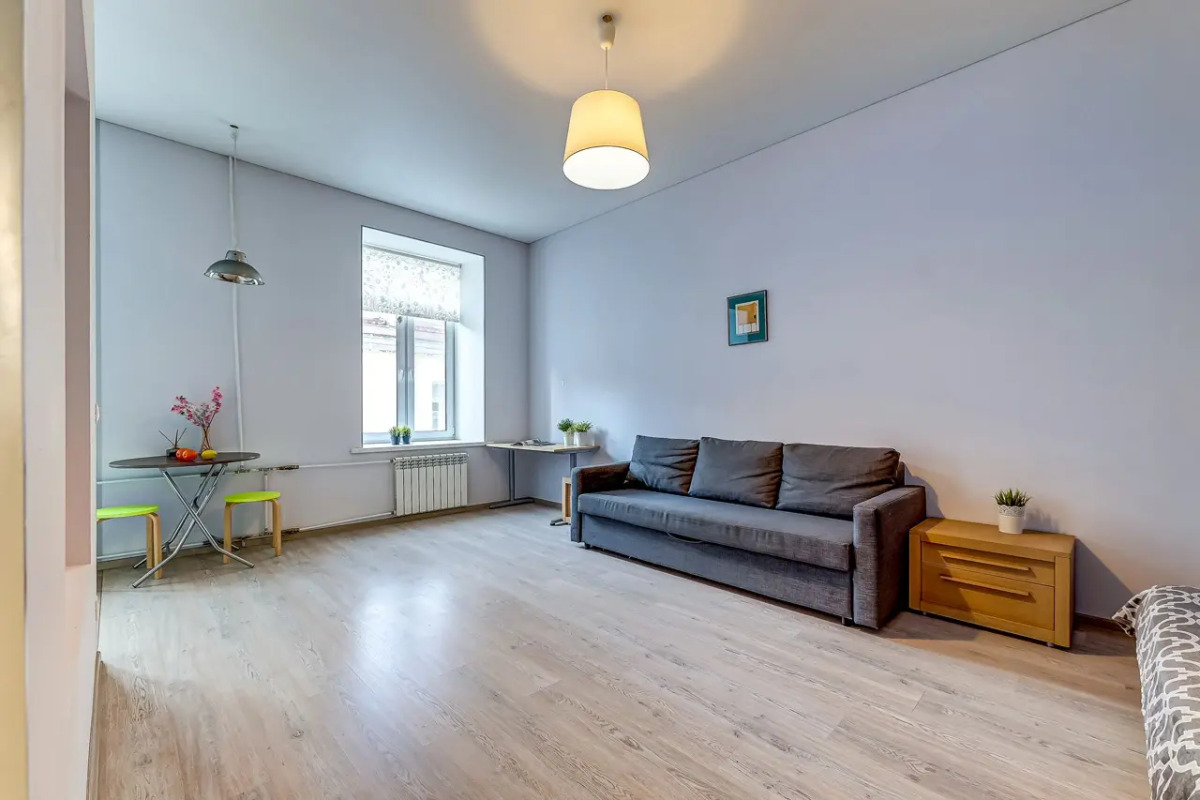 Квартира на Декабристов 6