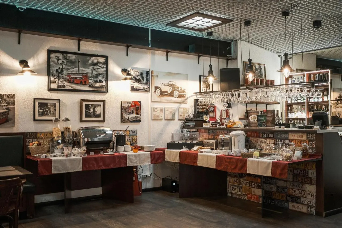 Отель Континент