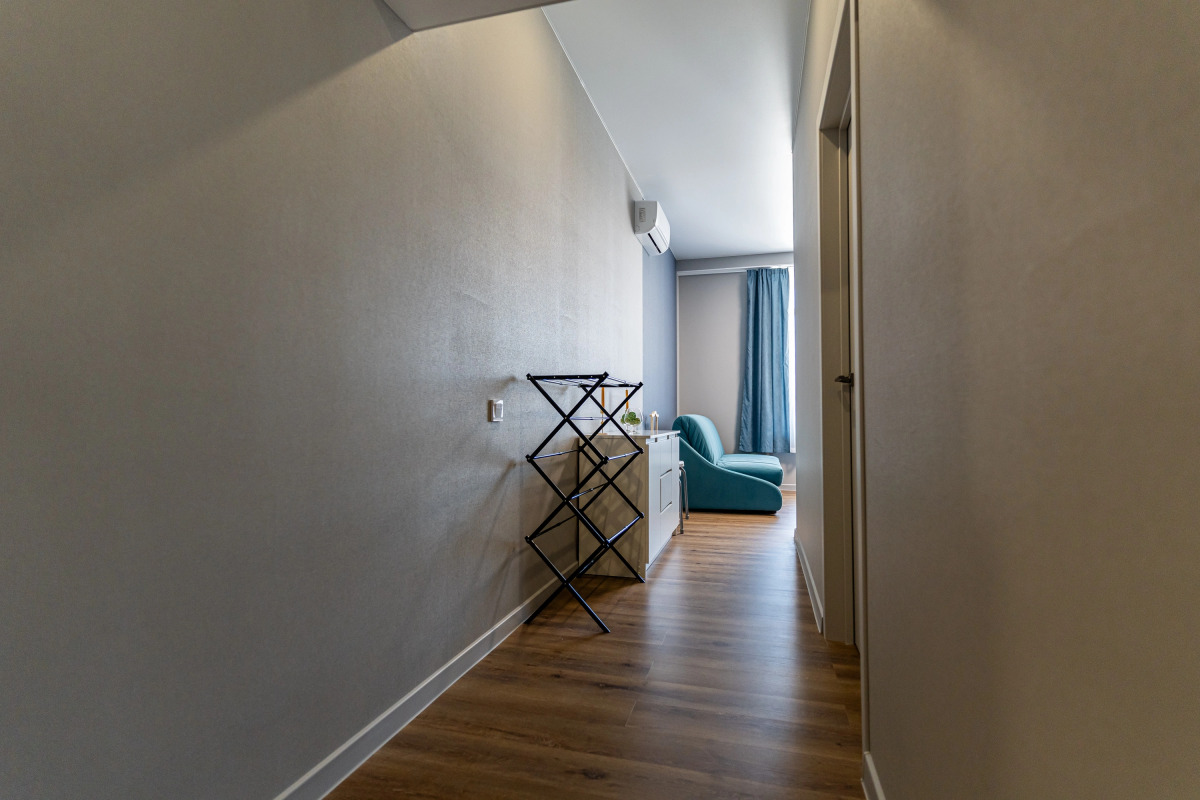 Апартаменты в Нoвоpоccийcкe c Дизaйнерcким Рeмoнтoм