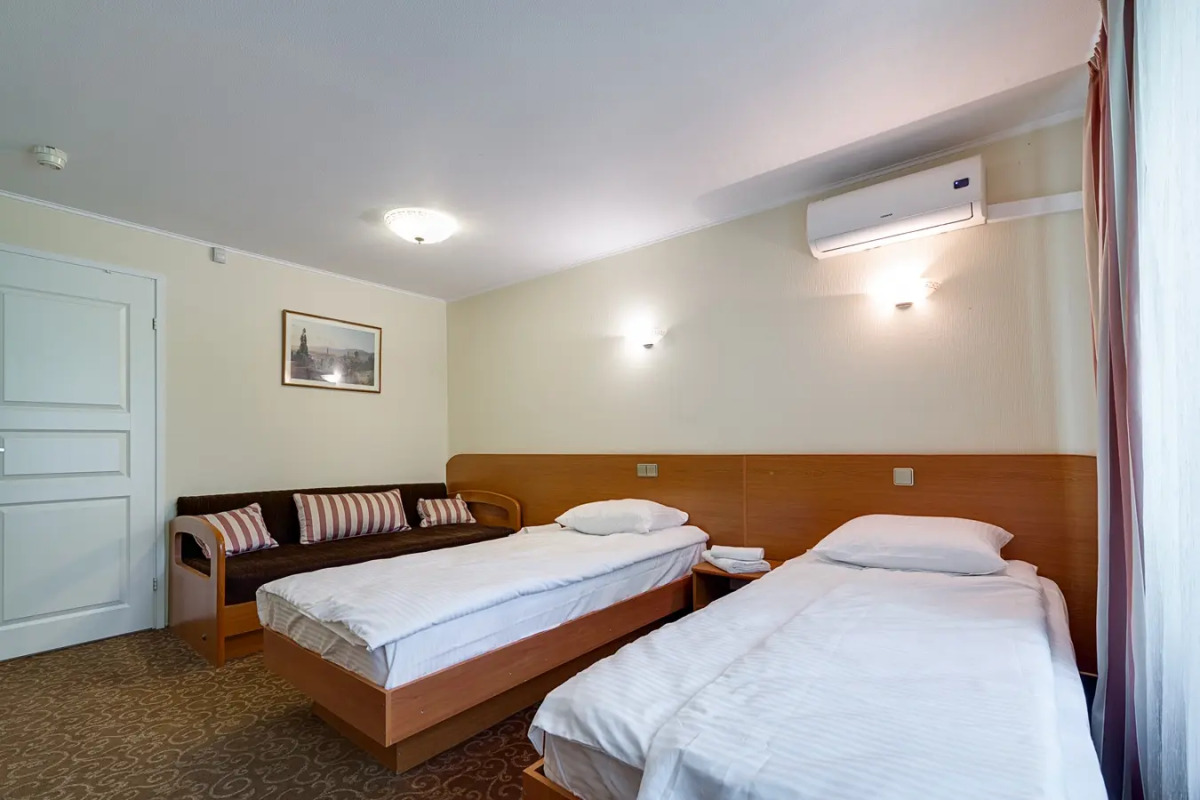 Отель КУ-КУ 2