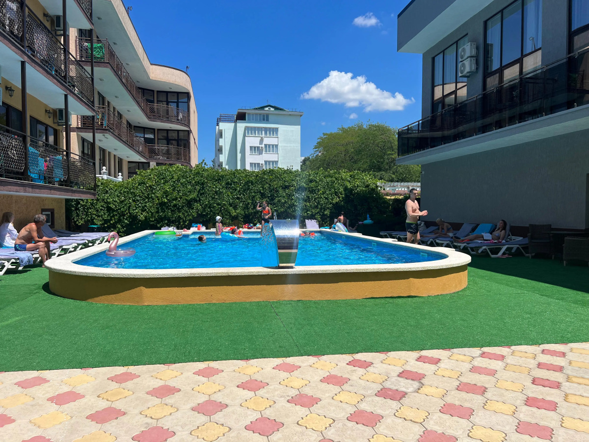 Отель Grand Eliza Гранд Элиза