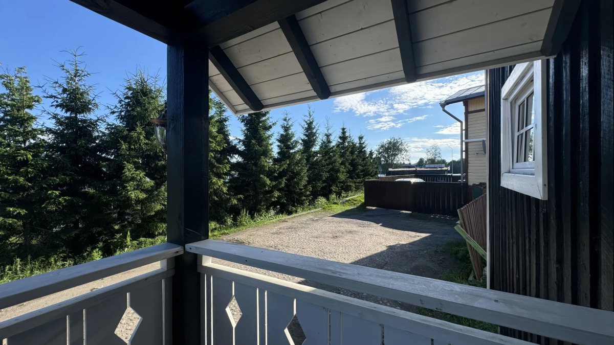 Частный дом коттедж у пристани в центре города