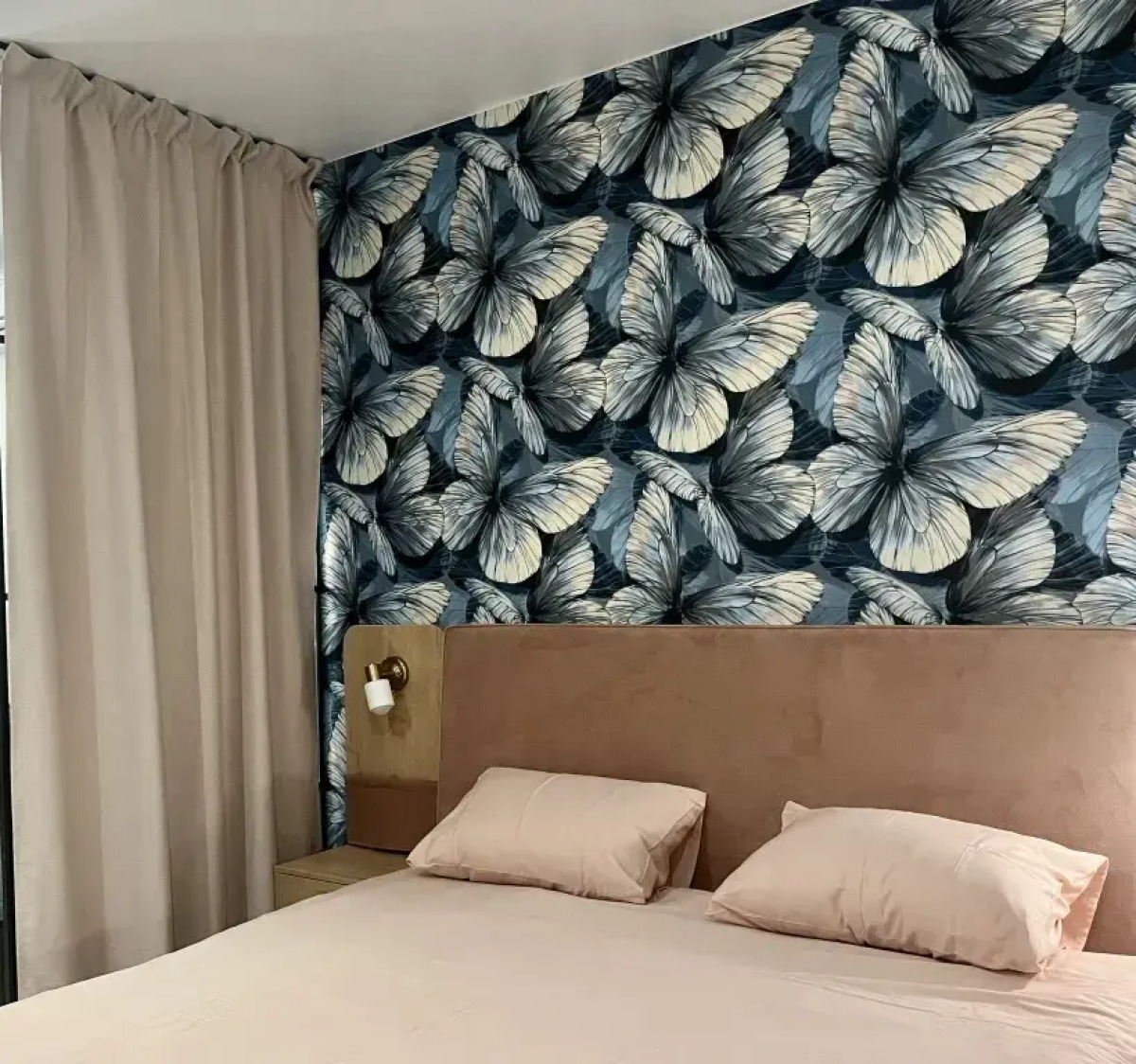 Улучшенные апартаменты Баттерфляй с камином в центре города