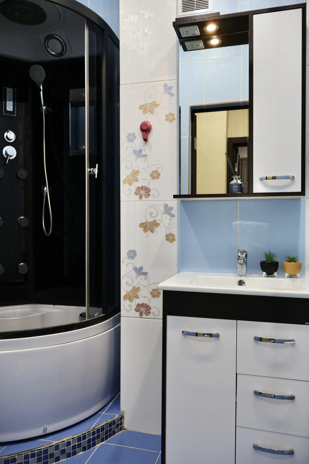 Квартира Комфортное Жилье в Центре Города с Видом на Реку Булак