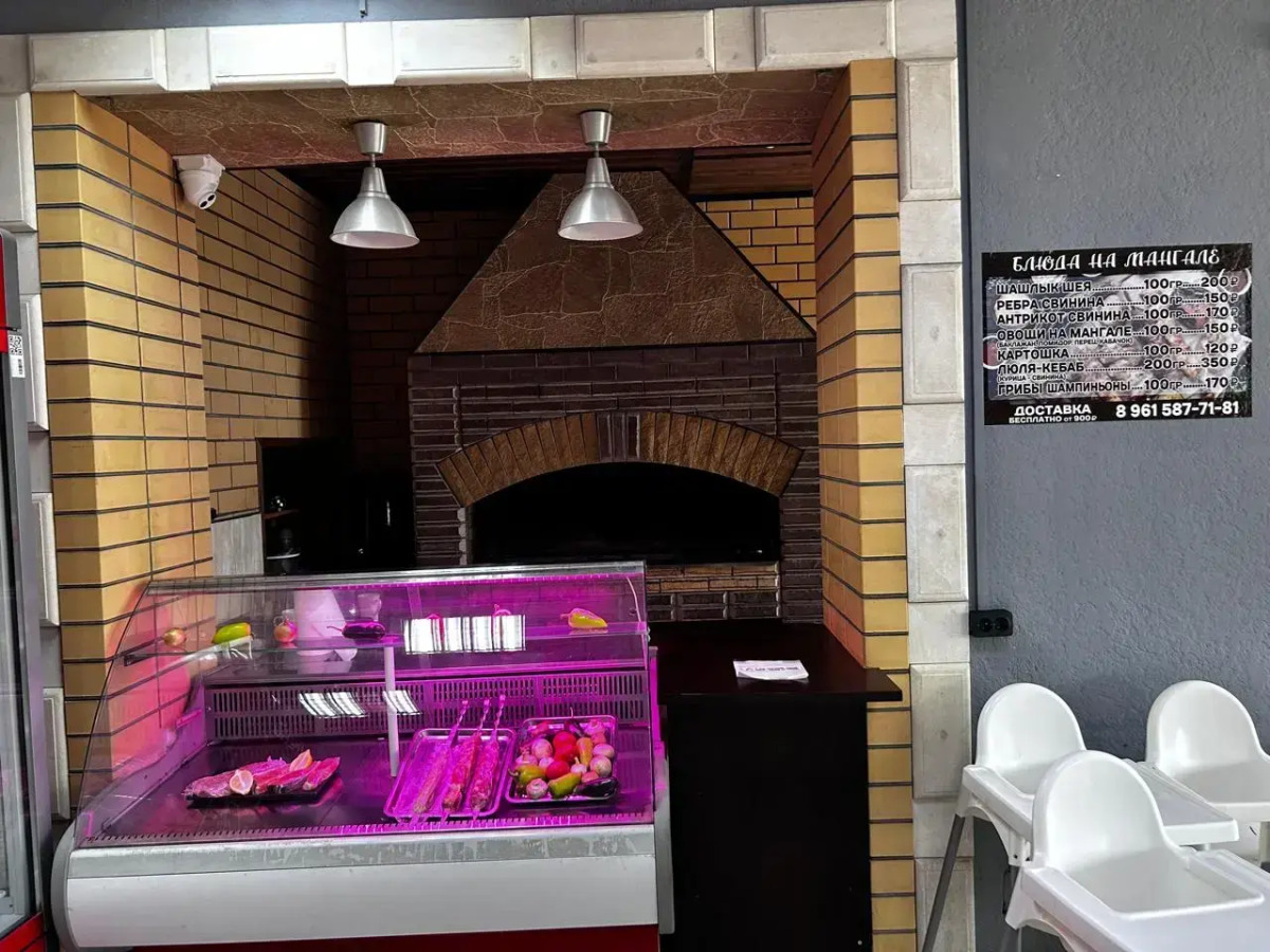 Отель Адель